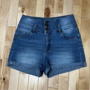 Most flattering high waisted jean shorts for curvy girls